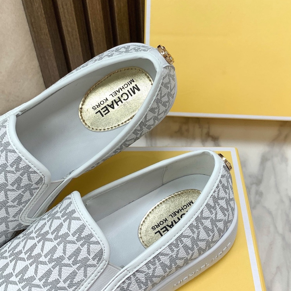 MK sheepskin lining, sheepskin insole, metal buckle monogram slip-on shoes - Picture 4 of 8